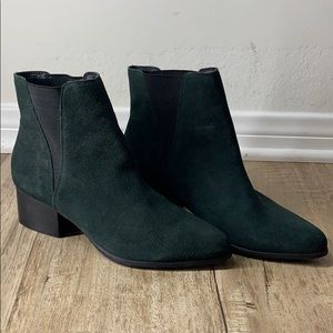 Women’s Chelsea Boots